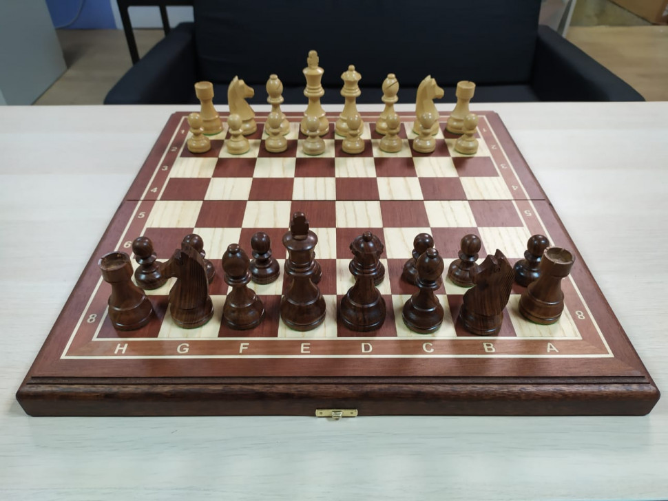 Шахматы Дебют махагон средние фото 1 — hichess.ru - шахматы, нарды, настольные игры