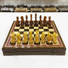 Шахматы янтарные подарочные в ларце из дуба &mdash; hichess.ru - шахматы, нарды, настольные игры