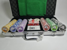 Набор для покера Royal Flush на 300 фишек — hichess.ru - шахматы, нарды, настольные игры