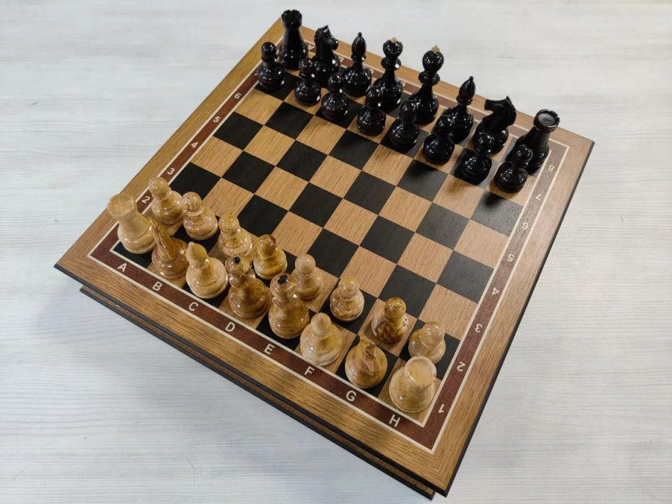 Шахматы подарочные в ларце из дуба с фигурами из карельской березы фото 1 — hichess.ru - шахматы, нарды, настольные игры
