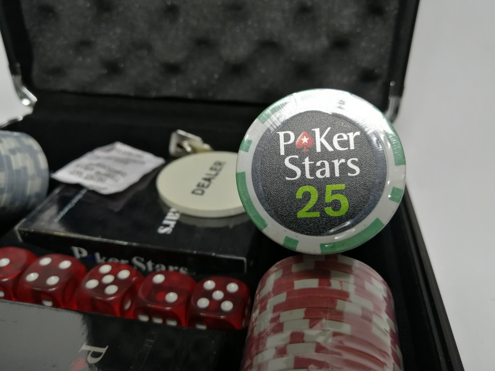 casino style poker set