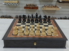 Шахматы подарочные из мореного дуба в ларце с фигурами Гамбит Люкс — hichess.ru - шахматы, нарды, настольные игры