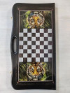  Нарды подарочные с ручкой Тигр 50 на 50 см фото 3 — hichess.ru - шахматы, нарды, настольные игры