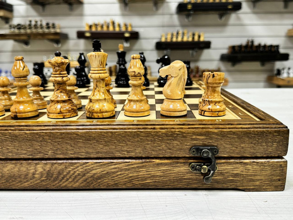 Купить Шахматы деревянные из дуба с фигурами из карельской березы ...
