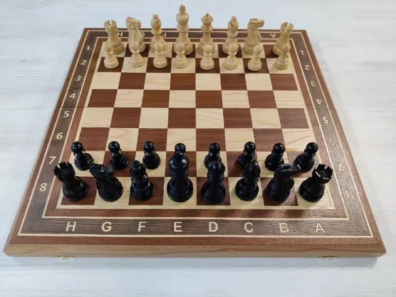 Шахматы турнирные Гамбит красное дерево большие 50 на 50 см фото 1 — hichess.ru - шахматы, нарды, настольные игры