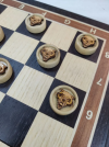 Шашки эксклюзивные из дерева венге Волк 40 см фото 6 — hichess.ru - шахматы, нарды, настольные игры