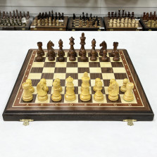 Шахматы подарочные орех с фигурами Стаунтон Чемпион из самшита и палисандра средние — hichess.ru - шахматы, нарды, настольные игры