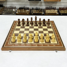 Шахматы турнирные орех Стаунтон чемпион большие — hichess.ru - шахматы, нарды, настольные игры