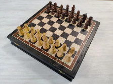 Шахматы деревянные в ларце из мореного дуба Дебют большие — hichess.ru - шахматы, нарды, настольные игры