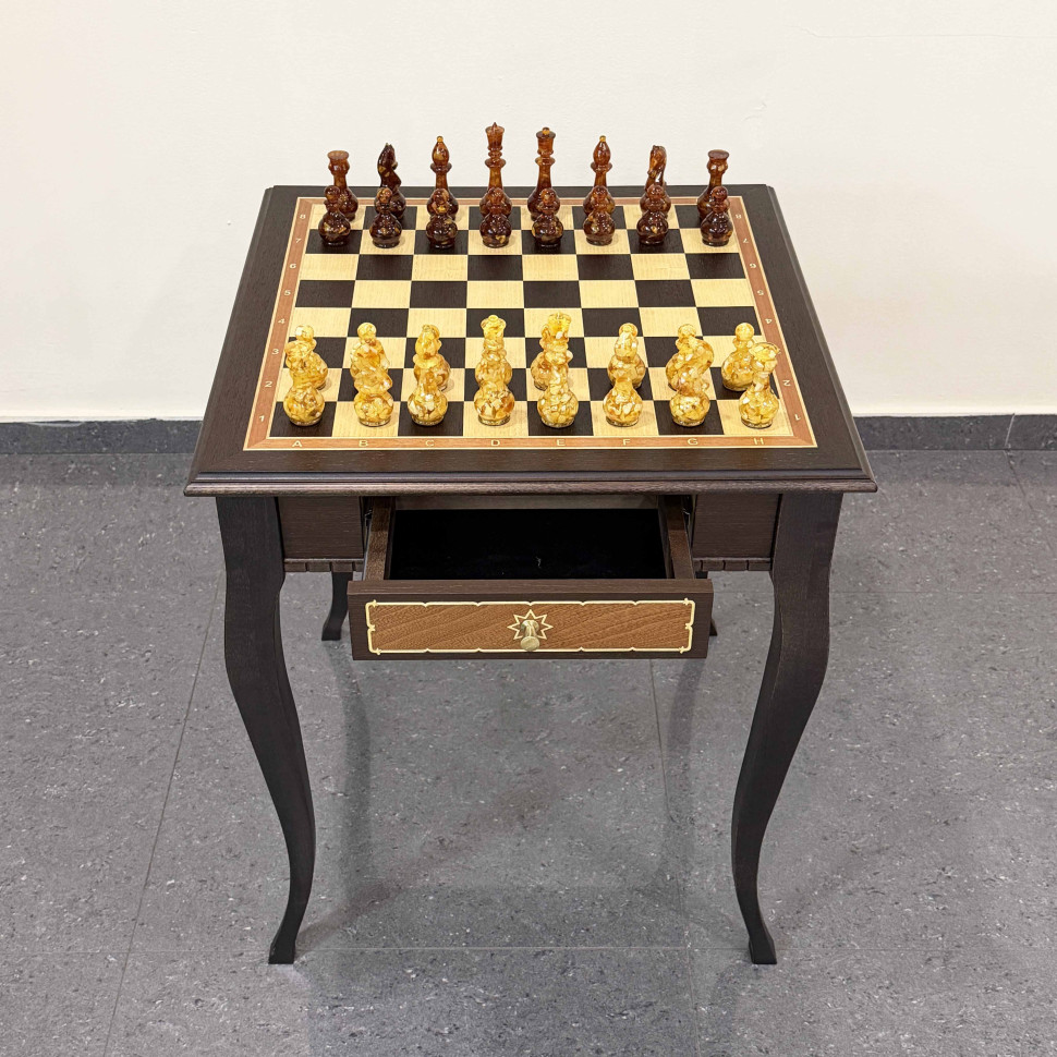 Шахматный стол подарочный венге ясень с фигурами из янтаря фото 1 &mdash; hichess.ru - шахматы, нарды, настольные игры