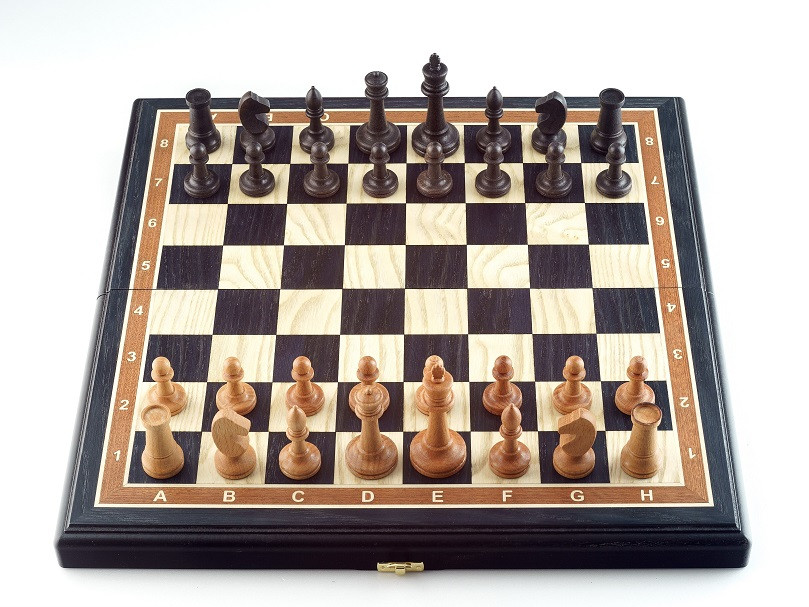 Шахматы Этюд мореный дуб средние фото 1 — hichess.ru - шахматы, нарды, настольные игры