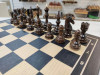 Шахматы подарочные в ларце из мореного дуба, с утяжеленными фигурами из граба фото 2 — hichess.ru - шахматы, нарды, настольные игры