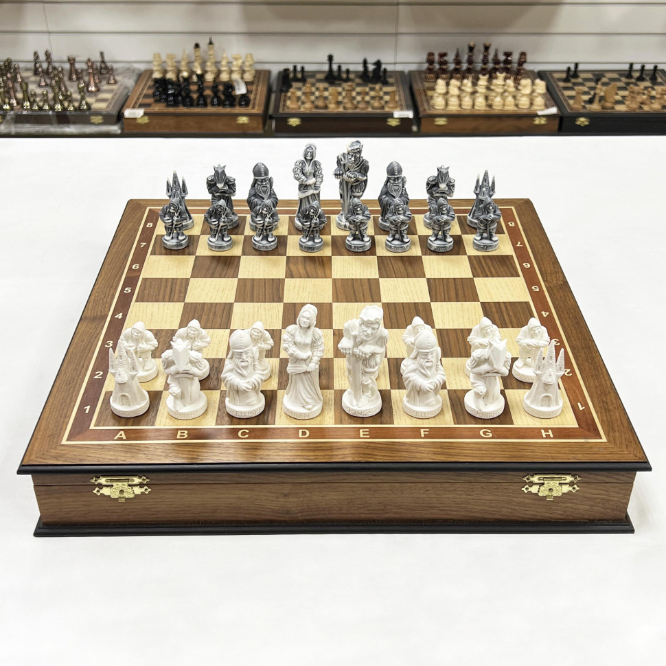 Шахматы в ларце подарочные средневековье фото 1 — hichess.ru - шахматы, нарды, настольные игры