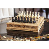 Шахматы янтарные в ларце из карельской березы фото 1 — hichess.ru - шахматы, нарды, настольные игры