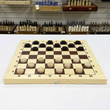 Шашки в деревянной доске с фишками из бука 43 см &mdash; hichess.ru - шахматы, нарды, настольные игры