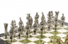 Настольные шахматы "Римские воины" доска 44х44 см из камня мрамор змеевик с металлическими фигурами фото 3 — hichess.ru - шахматы, нарды, настольные игры
