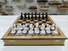 Шахматы подарочные в ларце из дуба с фигурами Итальянский дизайн черно-белые (2) — hichess.ru - шахматы, нарды, настольные игры