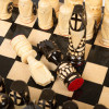 Шахматы резные ручной работы в ларце средние фото 3 — hichess.ru - шахматы, нарды, настольные игры