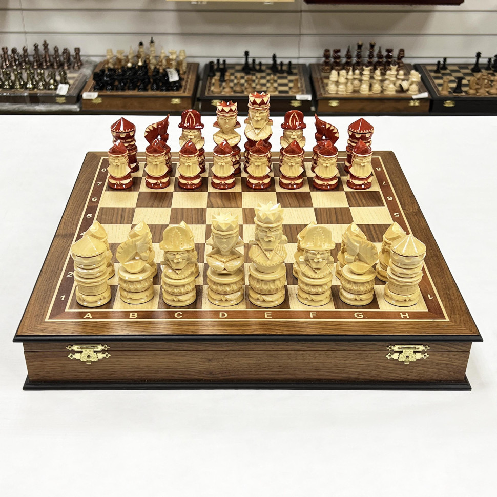 Шахматы резные Моряки ручной работы в ларце из ореха фото 1 — hichess.ru - шахматы, нарды, настольные игры