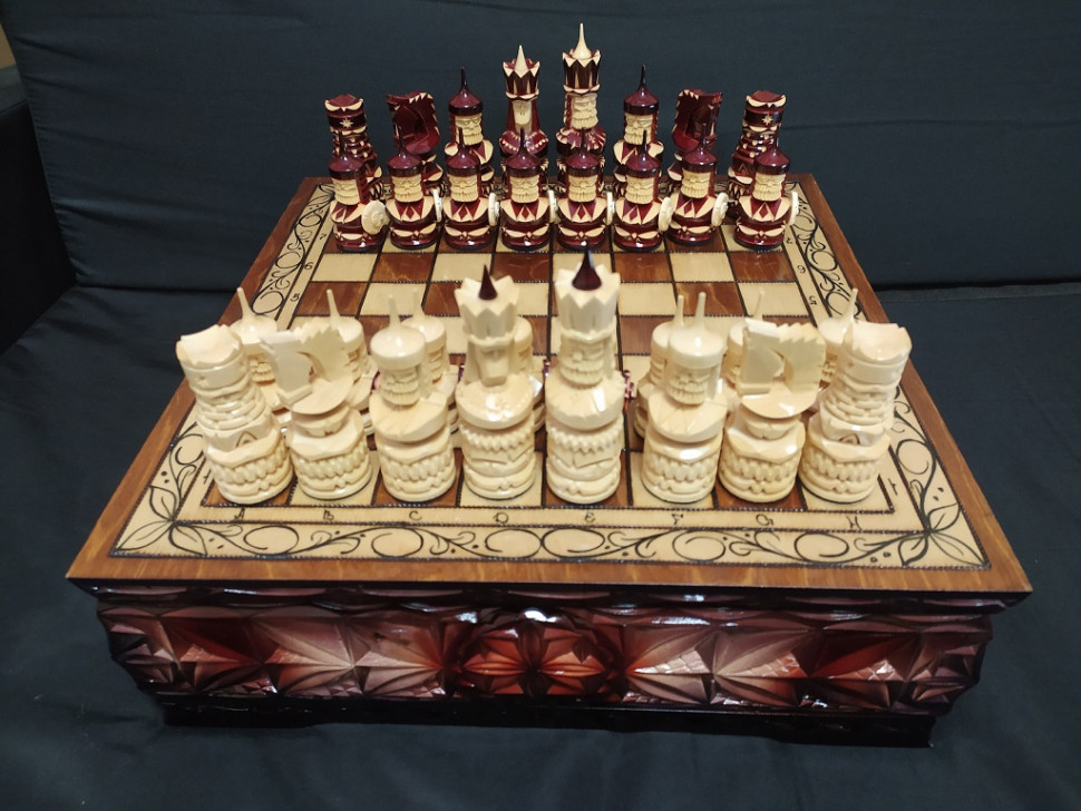 Шахматы в ларце ручной работы Крепость фото 1 — hichess.ru - шахматы, нарды, настольные игры