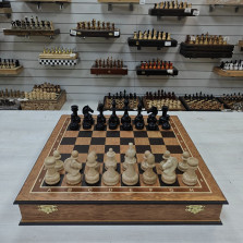 Шахматы подарочные из эвкалипта в ларце с фигурами Премиум из кавказского граба — hichess.ru - шахматы, нарды, настольные игры