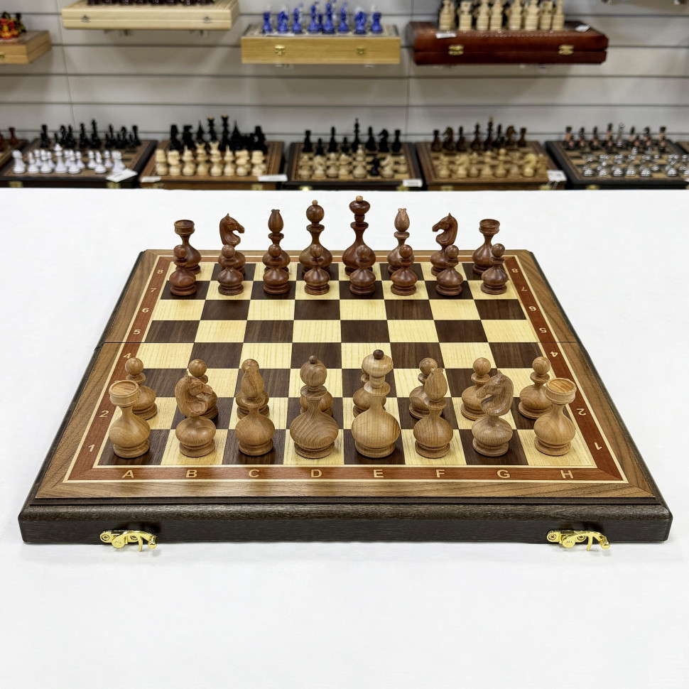Шахматы деревянные эксклюзивные Суздальские в доске из ореха 45 см фото 1 &mdash; hichess.ru - шахматы, нарды, настольные игры