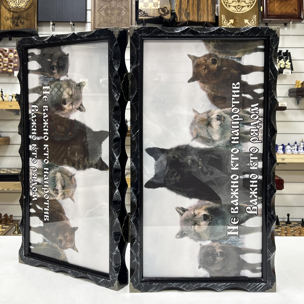 Нарды стеклянные подарочные Волчья стая 63 см с чехлом фото 1 — hichess.ru - шахматы, нарды, настольные игры